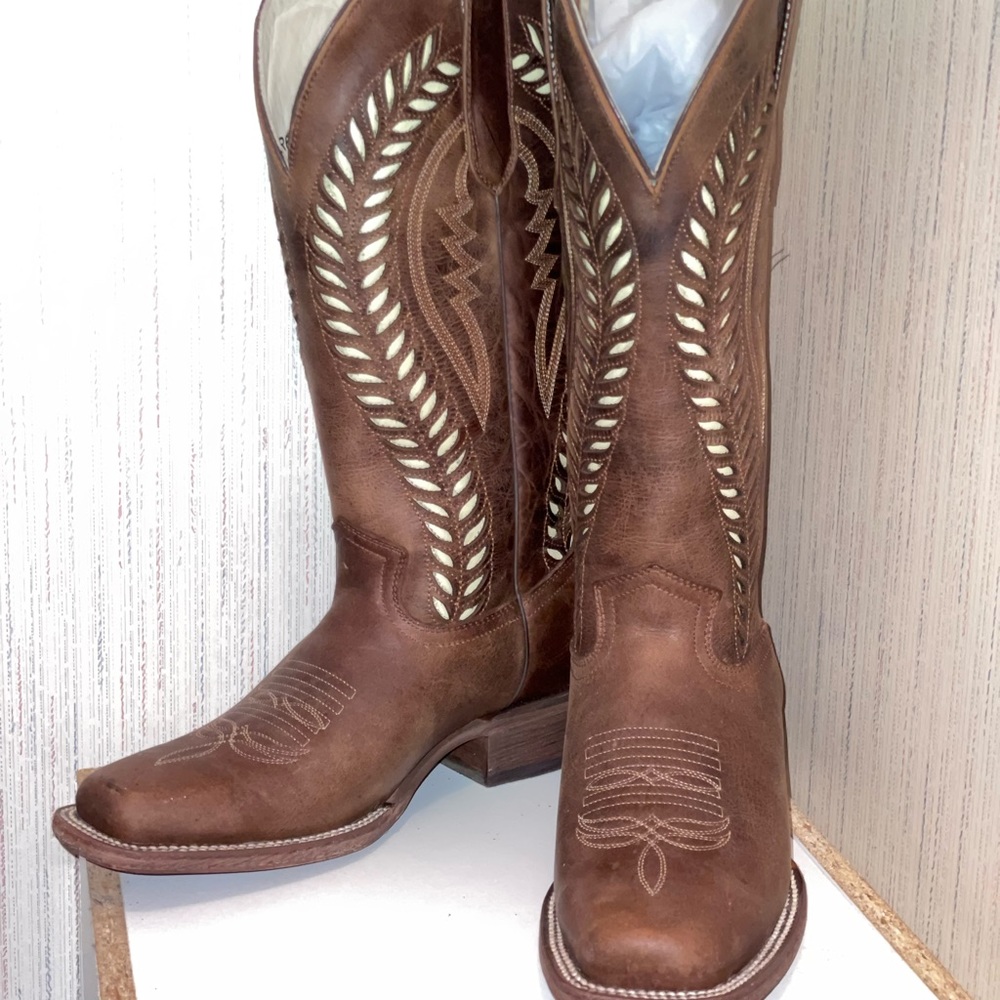 Western Cowgirl boots